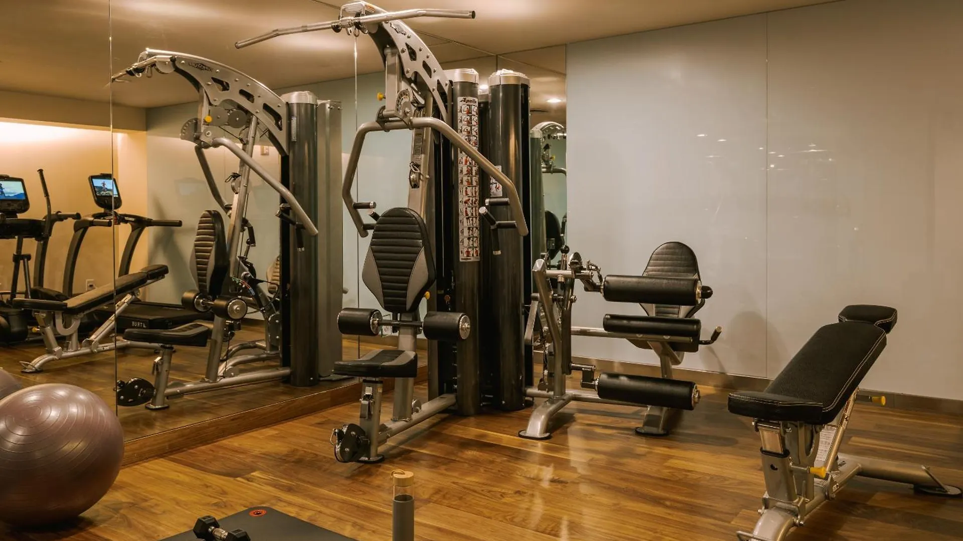 Chambers Hotel Central Park South, Sonder By Marriott Bonvoy Нью-Йорк