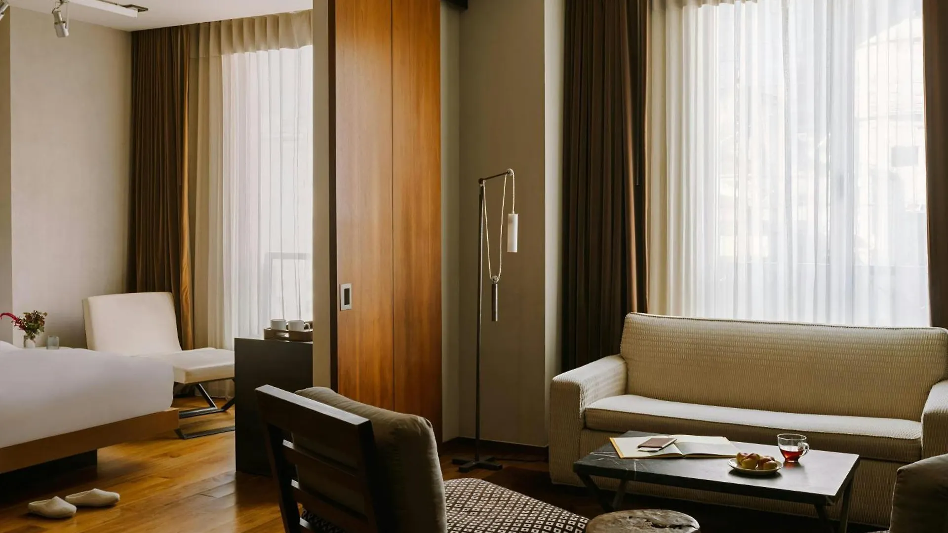 Chambers Hotel Central Park South, Sonder By Marriott Bonvoy Нью-Йорк США