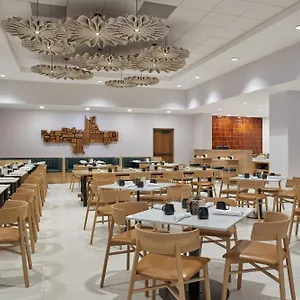 Отель Sheraton Downtown ****