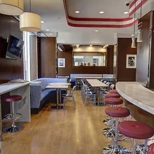 Fairfield By Marriott Manhattan/financial District Отель