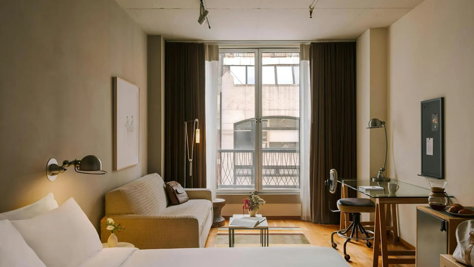 Chambers Hotel Central Park South, Sonder By Marriott Bonvoy  New York